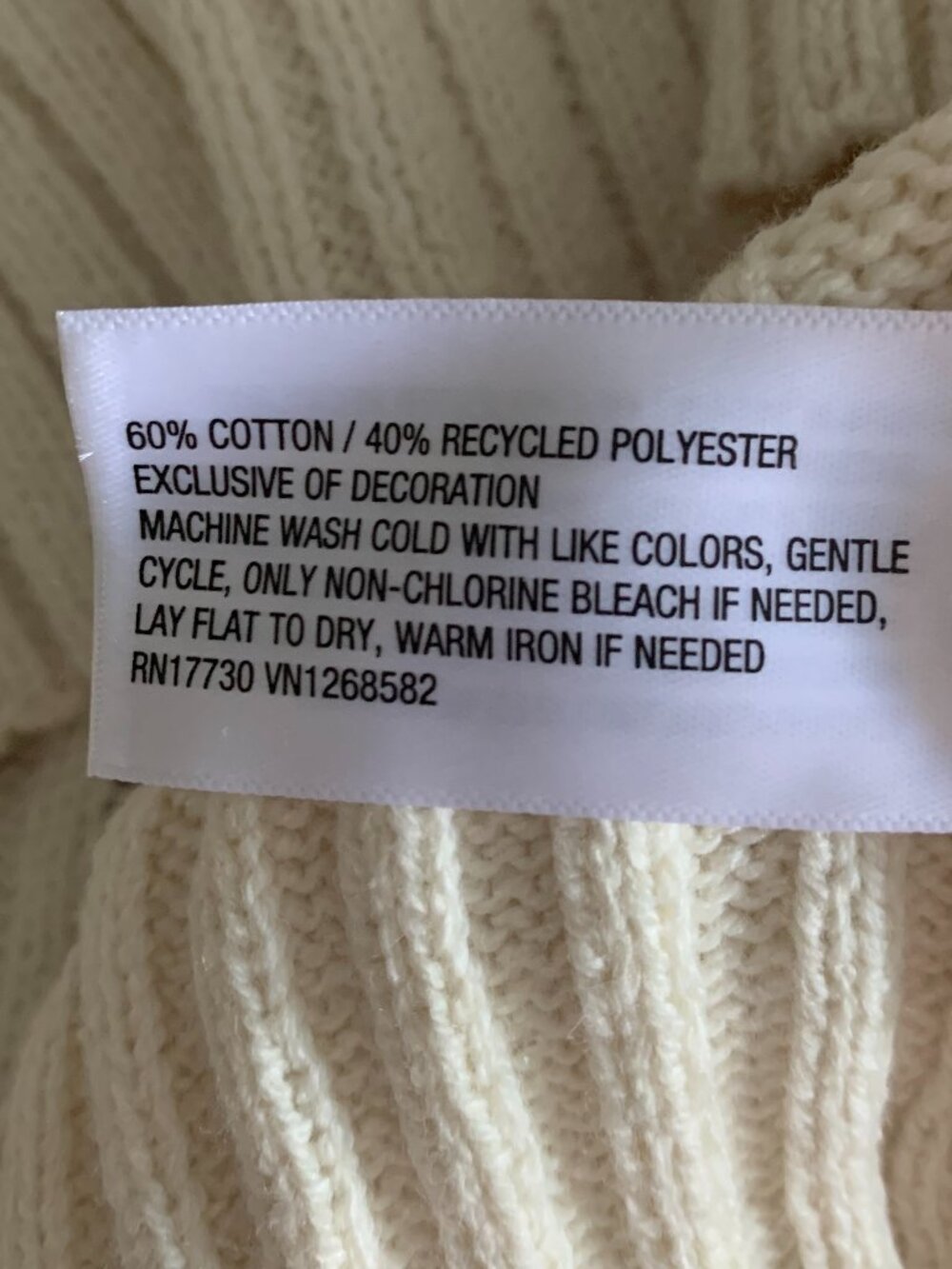 NWT USA Flag Sweater Size Cream Small - Picture 7 of 9
